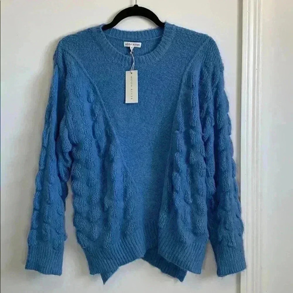 ⭐️HOST PICK⭐️ BNWT  Moon river oversized sweater size Xs - Picture 2 of 6